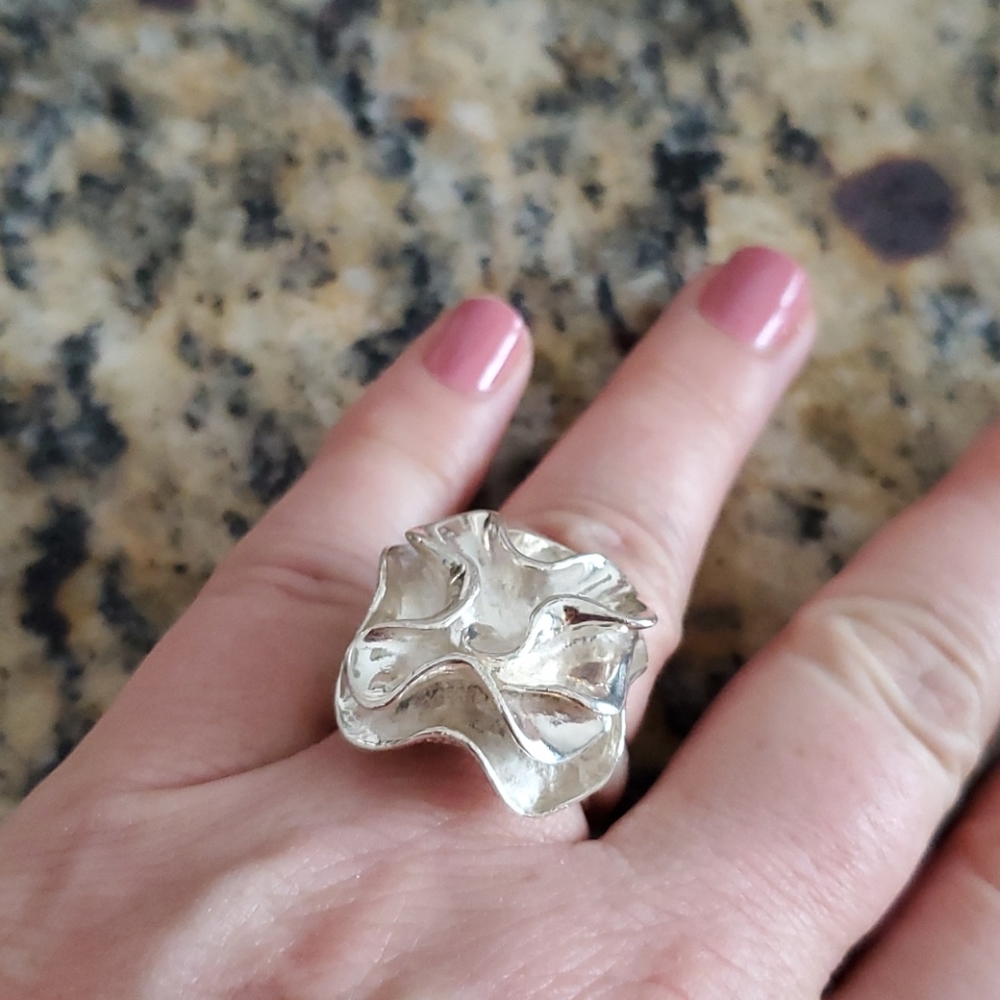 Silpada Sterling silver flower ring